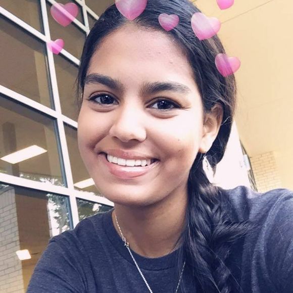 Meet your Posher, Alexandra - Picture 1 of 1